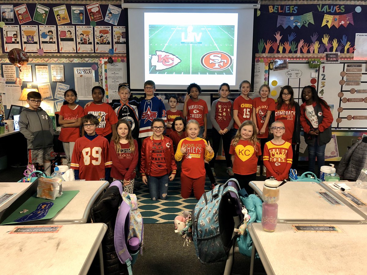 4thWoodland's tweet photo. #RedFriday #ChiefsKingdom #SBLIV  #4thGradeRocks https://t.co/lL2qKWEutc