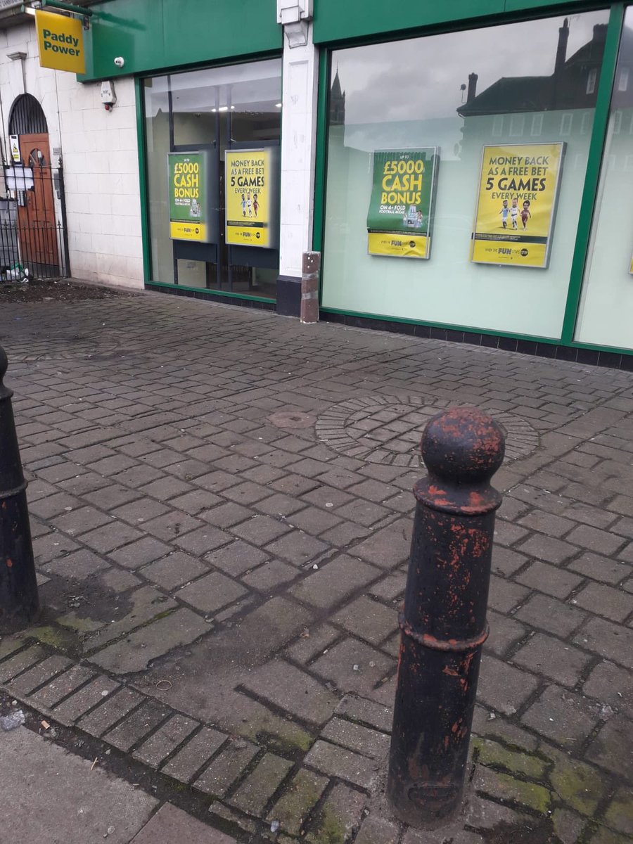 CllrSeema's tweet photo. Thank you @paddypower / @jpeterjackson for clearing the land outside your store as promised. And for agreeing to a fortnightly sweep even though it’s not technically yours.

I know so many Tottenham residents really appreciate it, @TottenhamCivic @TidyUpTottenham @tottenhamlife https://t.co/mteIoJpRa9