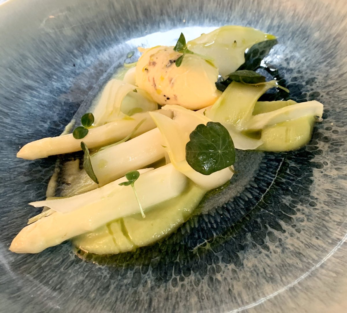 02jbrimm's tweet photo. French white asparagus from @wellocks on the specials today @wentbridgehouse broccoli and truffled Parmesan custard alongside. #freshproduce #perfectingredient https://t.co/0eCAxaYAEa