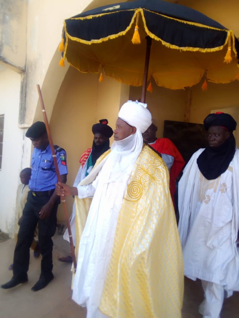 YamaltuC's tweet photo. How you feel about yourself should not be dictated by someone else’s opinion, points of view, words or thoughts. People will say what they want and they’ll judge. That’s human nature. Let it be. Don’t give them so much power over you. Stand your ground and just be yourself! https://t.co/9Z2ydNLuXp