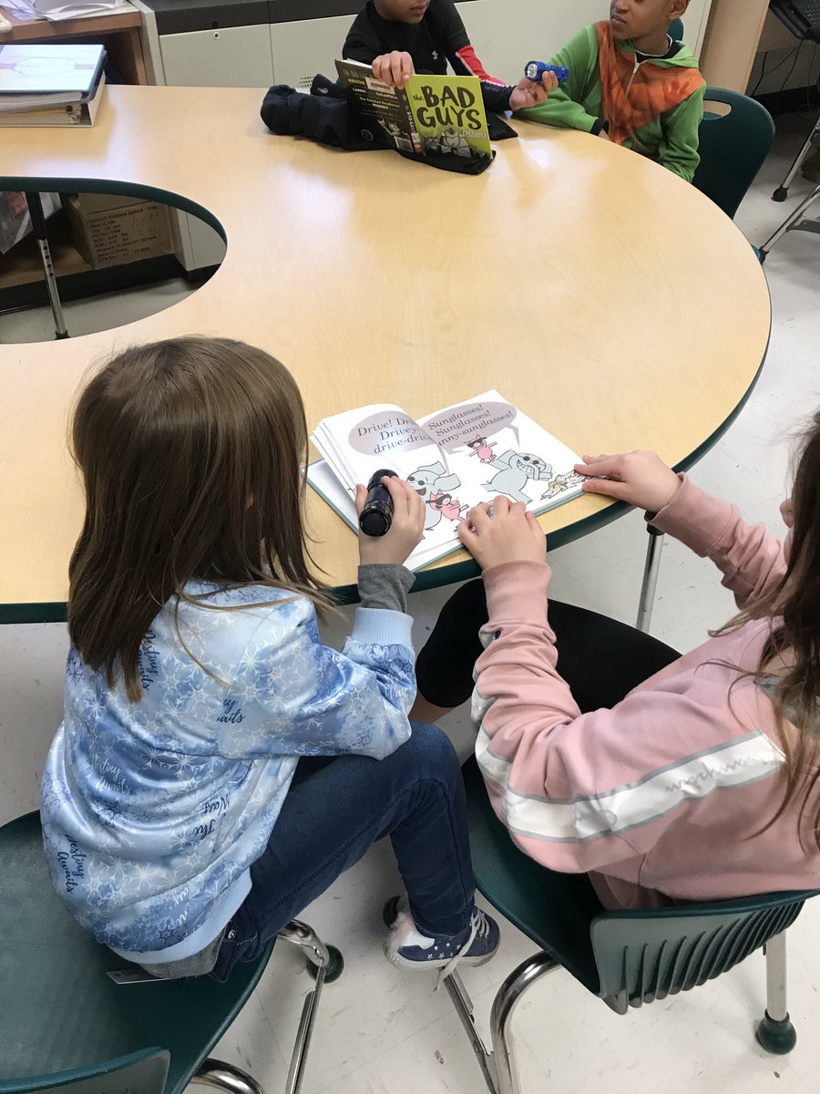 OverlookReading's tweet photo. Pair up and read! ⁦@OverlookES⁩ #AACPSReadWithMe https://t.co/vBk5B9RfI2