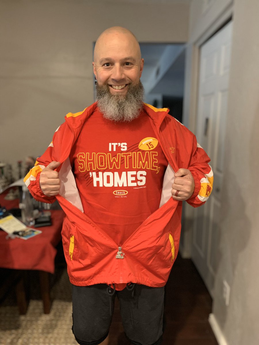 coach_jeff7373's tweet photo. I’m getting pretty excited for the best @NFL game all year!! @Chiefs @PatrickMahomes #SuperBowlLIV #90sJacket https://t.co/fLZ673yMWg