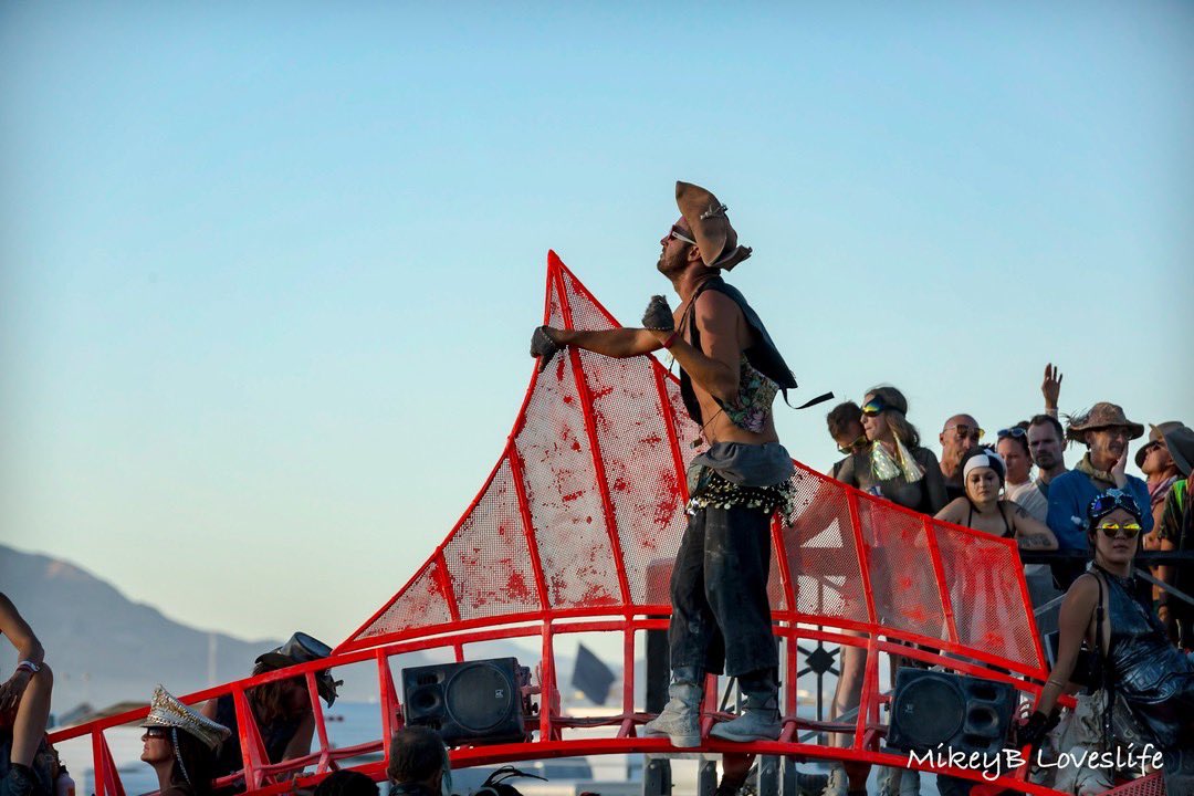 Dance is a way to find yourself and loose yourself... all at the same time!  #DISTRIKT #BurningMan2019 #burningman #DISTRIKT2019 🔥🔊🎉🖤🕺🎧🎊