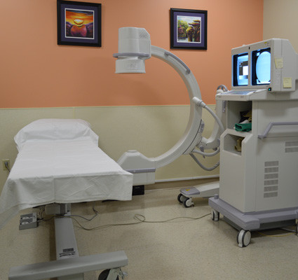 MichSportsSpine's tweet photo. MSSC has been doing fluoroscopy-guided injections over 10 years.  Have questions? Hear from Dr. Pierce directly: Call 248.680.9000 or Swipe up⬆️ to Learn More:
https://t.co/lBA1JcgsHQ https://t.co/SUdk0e8uZU