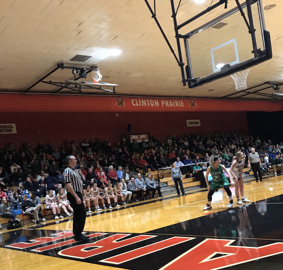 cp_dance's tweet photo. This is what we’re talking about Gopher Nation!! A packed house!!! Yes #waytogofans https://t.co/Jie7aB7gpr
