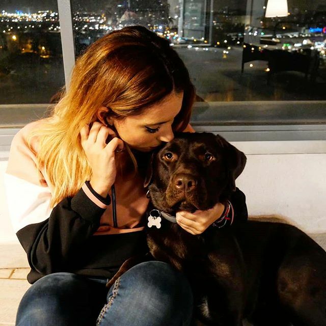 ❤
.
#hogar #lolalolitalola #lola #felicidadinfinita #juntosmolamas #amor #amorperruno #siempreconunasonrisa #faltajeff #besitos #risasysonrisas ift.tt/31fQtKg