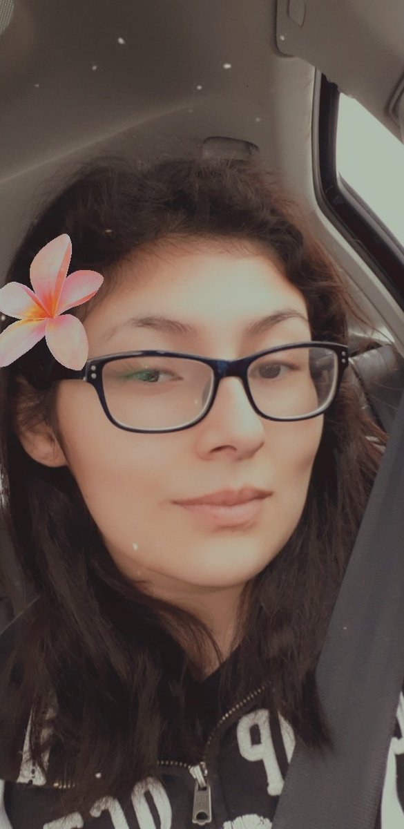 Bby_girl26988's tweet photo. Snapchat filter be helping me be hella beautiful. #scfilters #wasbeingsillywithhubby https://t.co/XfEB1upU39