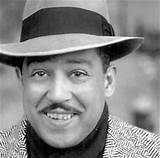 Charley58115169's tweet photo. 1902 Born 2/1 #LangstonHughes was a poet, social activist, novelist, playwright, and columnist from Joplin, Mo. He is best known as a leader of the #HarlemRenaissance. He wrote a weekly column in a leading #Black newspaper, #TheChicagoDefender. He died 5/22/1967 #BlackHistory365 https://t.co/6brzQgnLI6