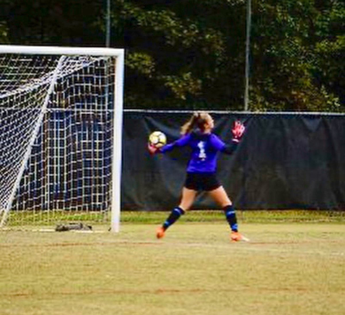 SCUnited_FC's tweet photo. Congratulations to Kaylie Bierman, 2003 @theecnl, for verbally committing to play soccer at UNC Willmington!!! 🔴🔵⚫️ #scufcfam #wearthebadge https://t.co/5R9pXmDHcm