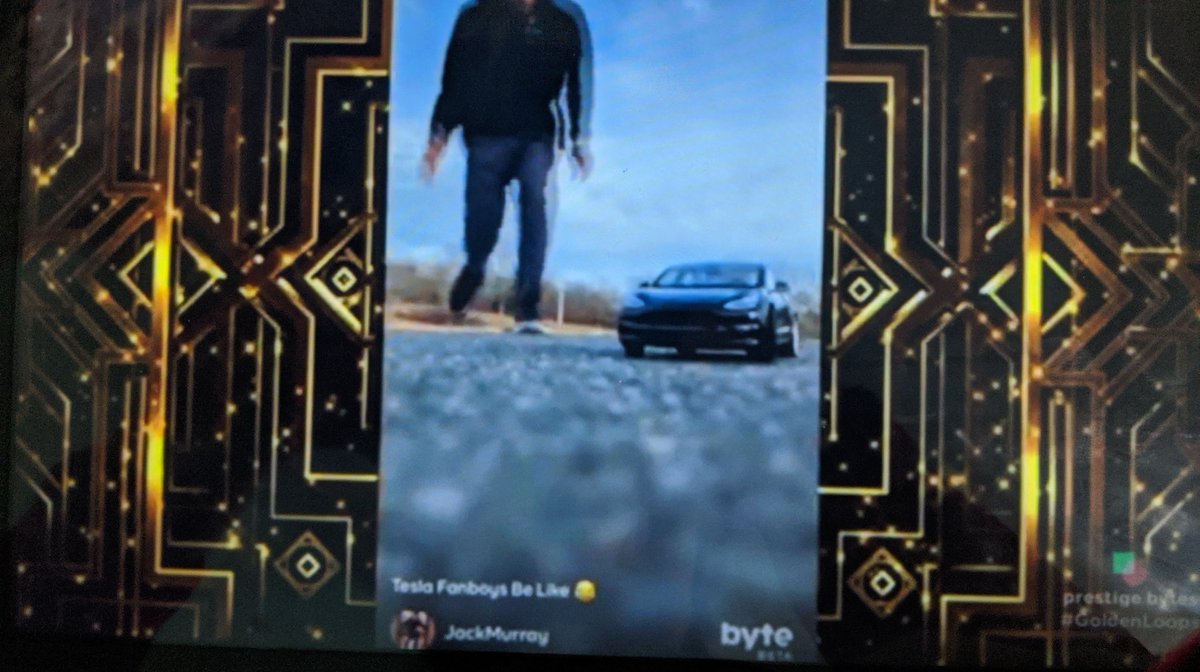 ArzzielMarcena's tweet image. The Cinematography nominees were selected and @JACKFROMBYTE won!! Sorry Hey Jude, @mauro_txt and @iBEkenny.
#goldenloops #loopawards
#byteapp #bytefam