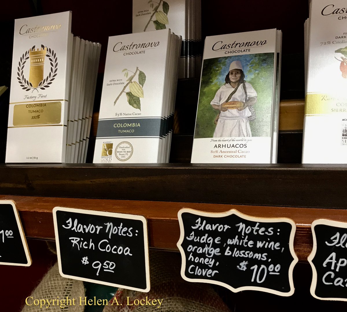 New Blog Post...#ValentinesDay2020 Chocolates, Castronovo Chocolate Style, Fla. Award winning #chocolate chocolate is the way to impress your sweetheart especially if it's heirloom, bean-to-bar and sustainably sourced... helenalockey.blogspot.com/2020/01/valent…