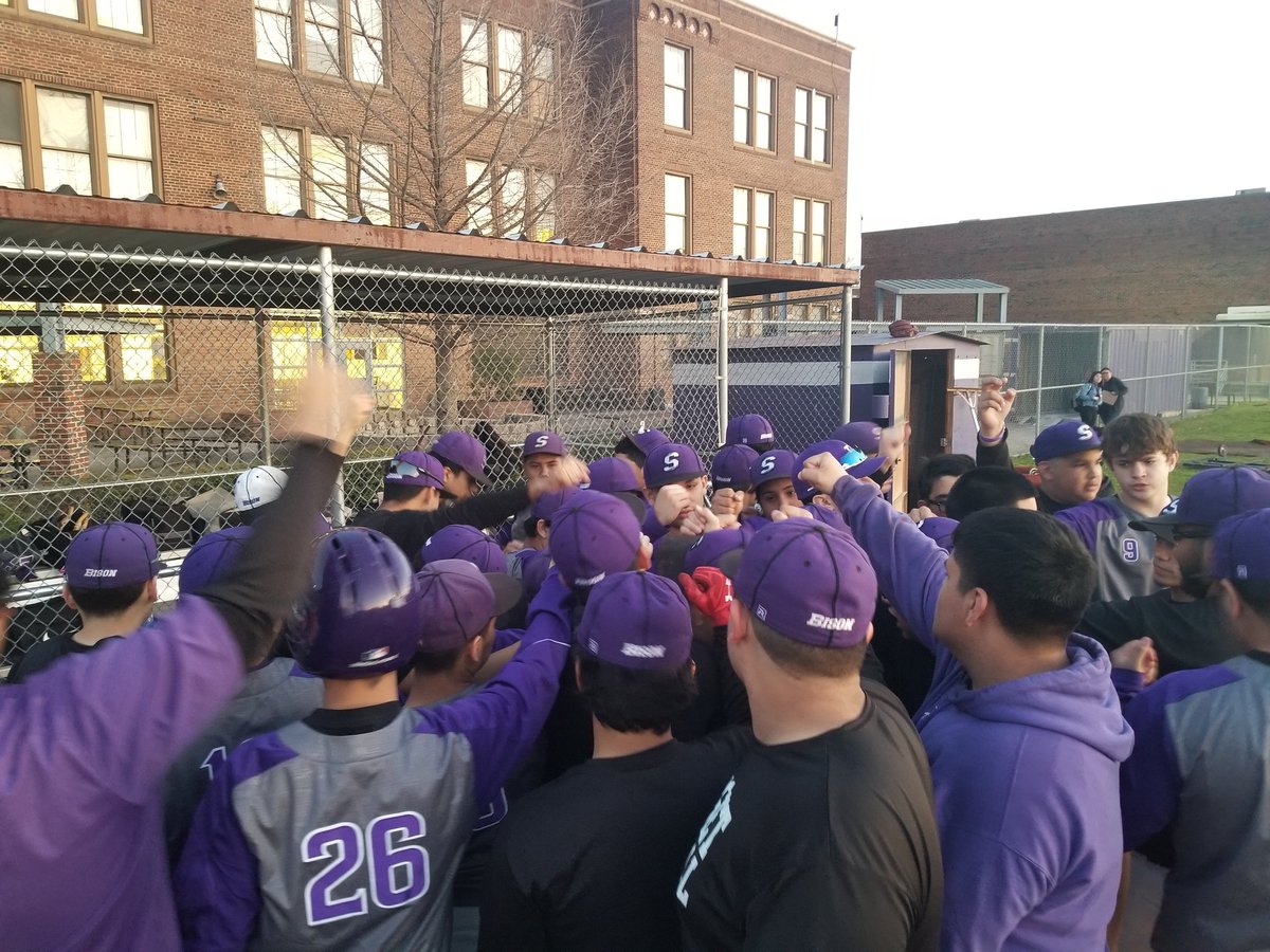 Bison_Bseball's tweet photo. DAY 1 IN THE BOOKS!!! #SunsetBaseball @Sunset_Bison @SunsetAthletics @THSBCA https://t.co/dESbW2K6qK