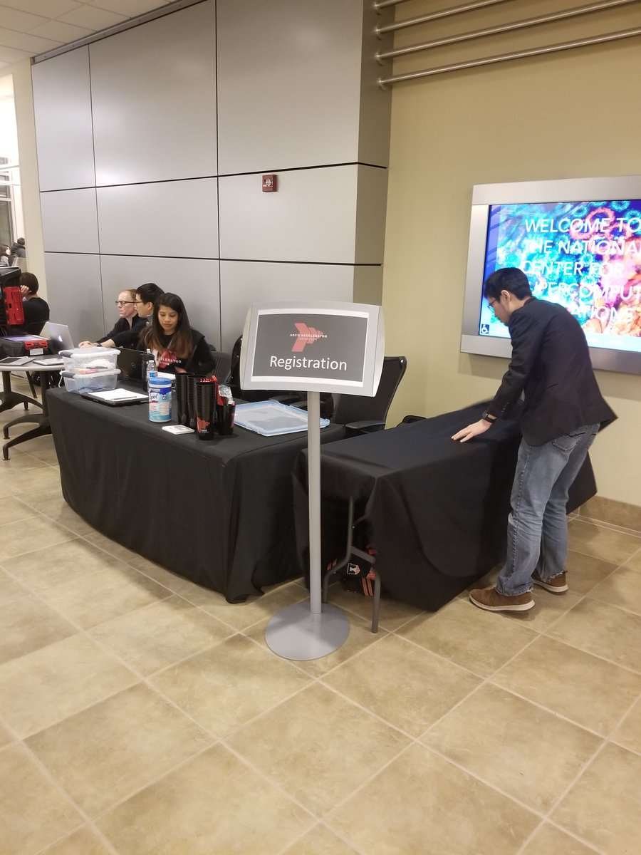 llbrown1's tweet photo. Registration is done.  105 students have came to hack on important ag problems.  #AGCOhackathon @GSI_Grain @AP_Pork @CumberlandPoul1 @AGCOcorp https://t.co/6JDWRlIXEM