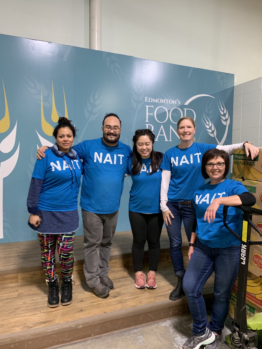GlennisKennedy's tweet photo. The gang at ⁦@NAIT⁩ Student Engagement #volunteered at ⁦@yegfoodbank⁩ this morning.  It was great to have our team be part of their team &amp; help out. https://t.co/xX8C44Kgf6