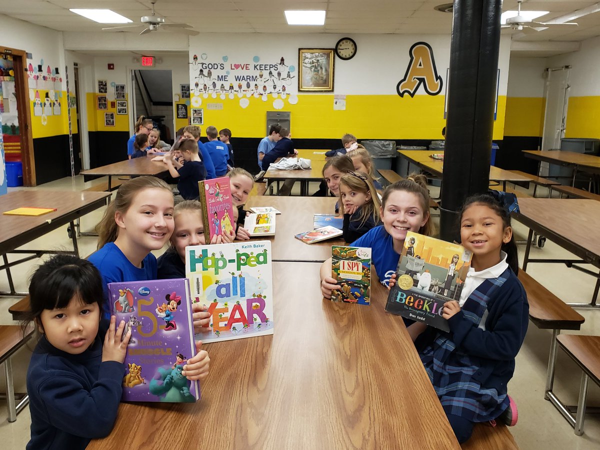 JaniceMoster's tweet photo. Fantastic Catholic Schools Week @StAntoninus . Learn. Serve. Lead. Succeed. https://t.co/waqSAd87wy