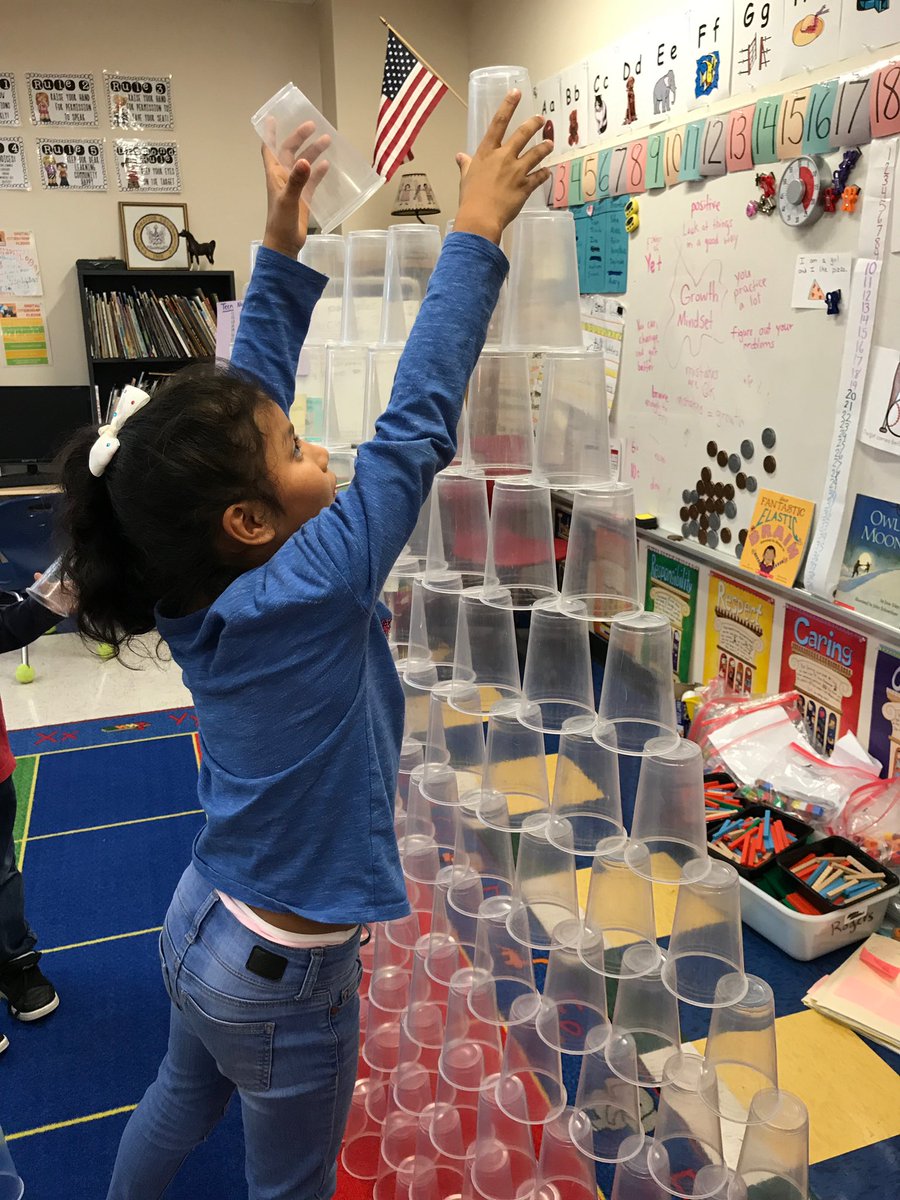 PeapTweets's tweet photo. 100th day activities in math this week! https://t.co/EUwfCQIbMF