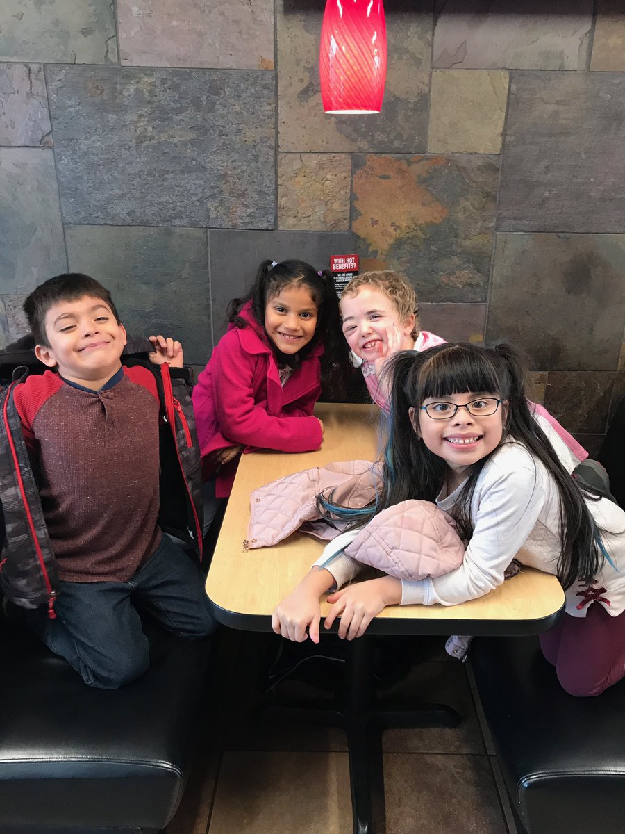 PeapTweets's tweet photo. Ice cream date with these kiddos who won the winter reading challenge!! 🍦📚 https://t.co/QhlIGAWkoT