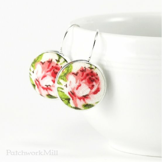 PatchworkMill's tweet image. Red Roses Leverback Earrings
ift.tt/2uciUwP
