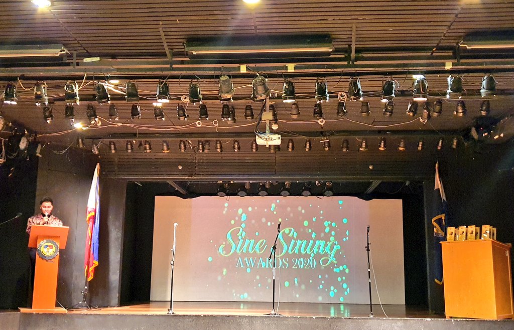 squirepub's tweet photo. HAPPENING NOW: The red carpet is rolled out in the XU Little Theater as student directors and actors get the recognition they rightfully deserve in the XUSHS Sine Sining Awards 2020. | Live reports by Alyssa Kaye Oche
#RedefineMedia
#XUSHSEnglishDays
#XavierAteneo https://t.co/und9fF7Pkk