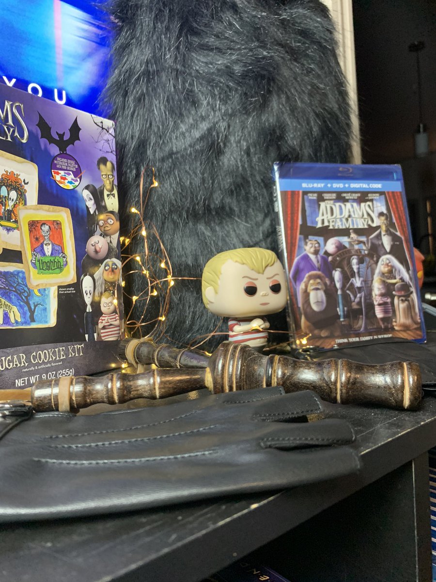 RupertCreates's tweet photo. Thank you @meettheaddams for the awesome gifts! Time for some fun games and movie night! Get your copy of the Adams Family movie Asap! 

 #bringtheaddamshome @meettheaddams https://t.co/9hR1zRb1QJ