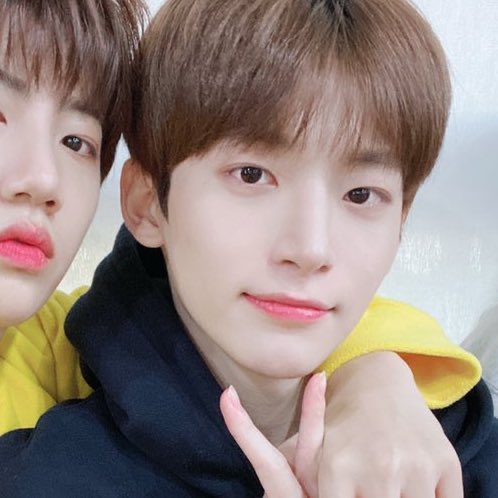 99_mo__gu's tweet photo. 정말... 어떡하지..... 요 동글동글 갱지를.... ˗ˏˋ ♡ ˎˊ˗ https://t.co/djOnprnS57