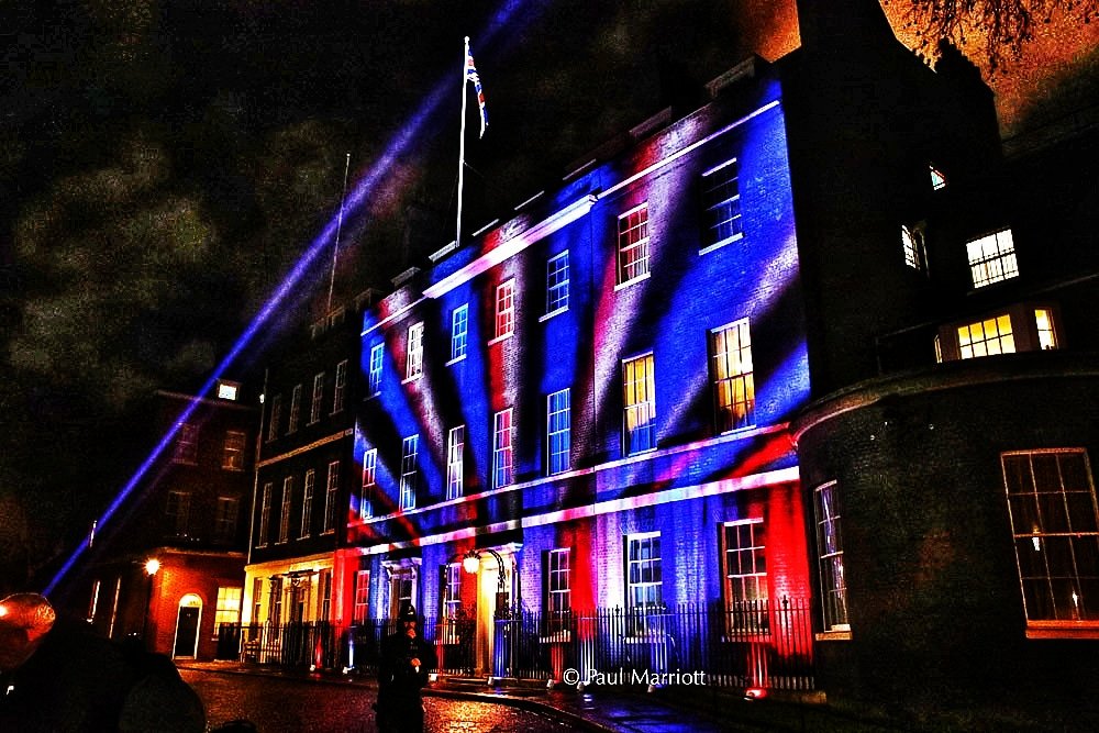 Brexit Day #brexit #brexitday #downingstreet #number10downingstreet #london #greatbritain #lightshow #redwhiteandblue