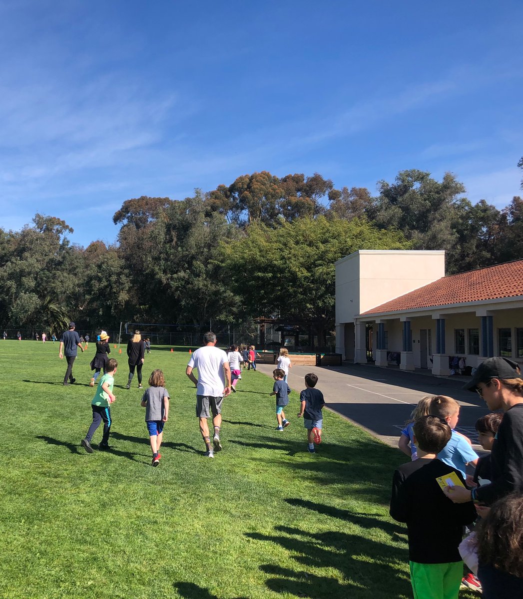 JulieUnion's tweet image. We like to move it, move it. Solana Santa Fe’s Weekly Running Club showed kindness to their bodies by exercising and earning distance charms. I sure loved seeing kids  running with their principal and teachers. Impressive commitment by all. Great job! #sbsdssf