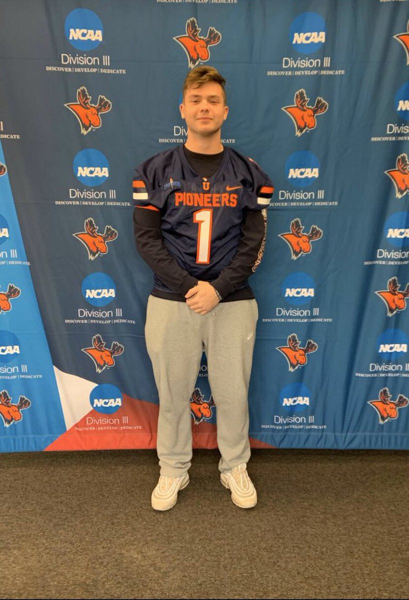_samflorio's tweet image. The game of football has been one that I love dearly. I am extremely excited to announce that I will be attending Utica College next fall to continue my academic and athletic future UC ‘24 🔸🔹 #FearTheMoose #UnCommon #UticaGuy