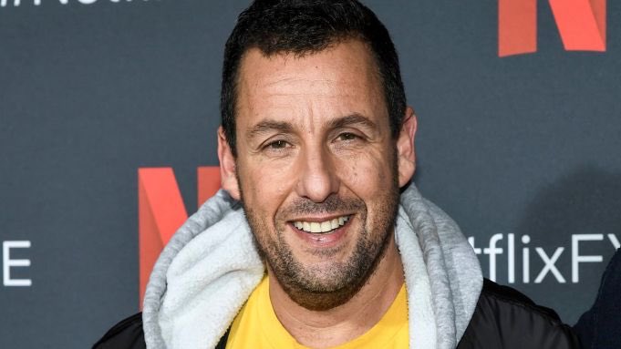 JuliaPMulder's tweet photo. Is it just me, or does @AdamSandler just not look like an Adam? He could pull off Paul, Lenny, Robbie, Henry, Dave, Sonny, Nicky, even Bobbie. But can’t pull off his own name. #ActorProbs #CelebrityLivesMatter https://t.co/plY1v1K15P
