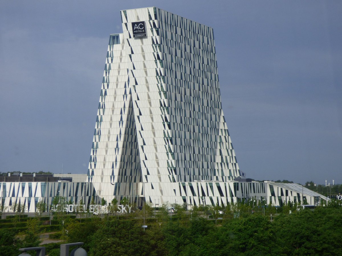 Dana Travels the Blue Marble tweet media