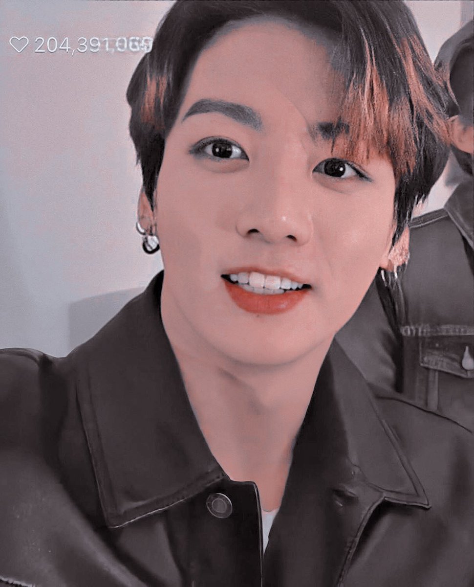 jecnslvt's tweet photo. “baby take my hands 
i want you to be my best friend 
‘cause you’re my iron man 
and i love you 3000 (+)..” https://t.co/6pOvw3jU6y