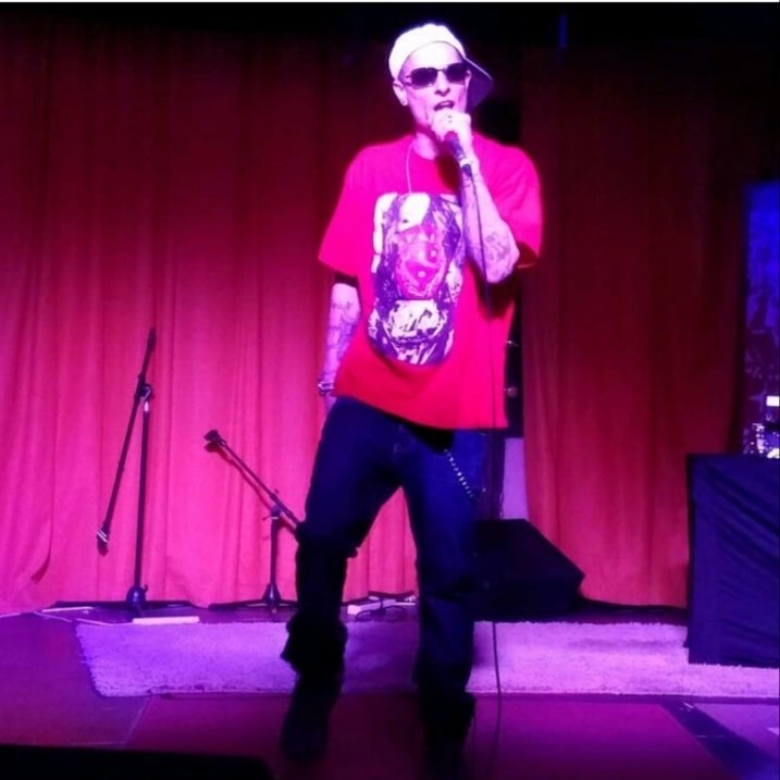 ADHD31097884's tweet photo. I need to book another show been turning too many down latley 😂🤦‍♂️🤷‍♂️
#LateLateShow #hiphop #music #photograghy #photoshoot #concert #live #livemusic #usa #compl3xofficial #lights #camera #dj #musicproduction #club #VIP #rapper #singer #fun #2020goals https://t.co/KnwvtOQNtZ