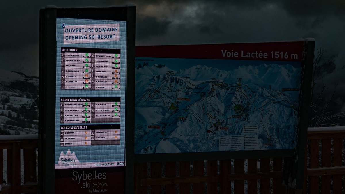 La nuit, tous les ciels sont gris :-)
@corbierofficiel <a href="/LesSybelles/">Les Sybelles</a> #maurienne #savoie #savoiemontblanc