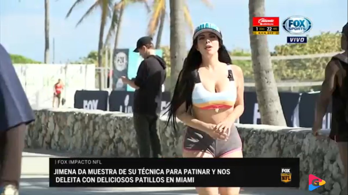 DgoMX18's tweet photo. A tan solo 2 dΓas del #SBLIV y la mejor cobertura de los mejores lugares de la ciudad sigue en #InsideMiami junto a la mejor @jimenaofficial #SBxFOX πππ https://t.co/QmcTtK1pIp