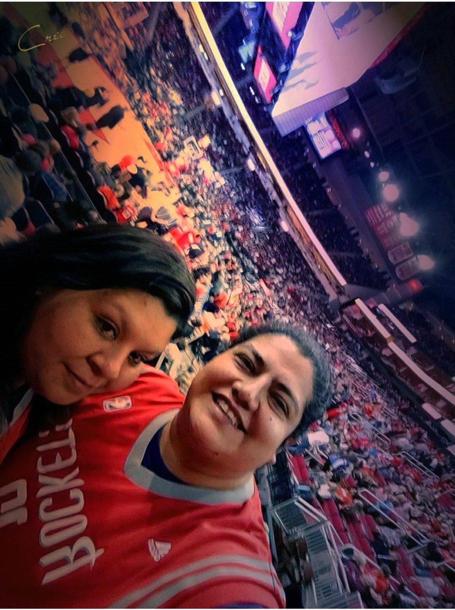 LeeKeepCalm's tweet image. I love my BFF!
#DALvsHOU #Rockets