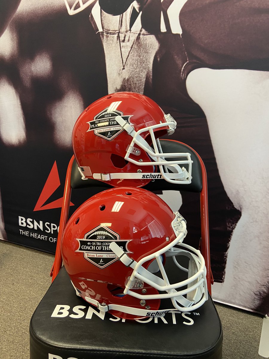 Congrats to Tri County Offensive Player of the Year <a href="/gcarrollx1/">Coach Carroll</a> and Coach of the year <a href="/Coach_Lane8/">Brian Lane</a> And thanks to Schutt <a href="/80Rhett/">Rhett Thomas</a> for always being a great Partner to <a href="/BSNSPORTS_SC/">BSN SPORTS South Carolina</a> @BlueEagleRuth <a href="/BlueEagleAD/">BlueEagleAD</a>