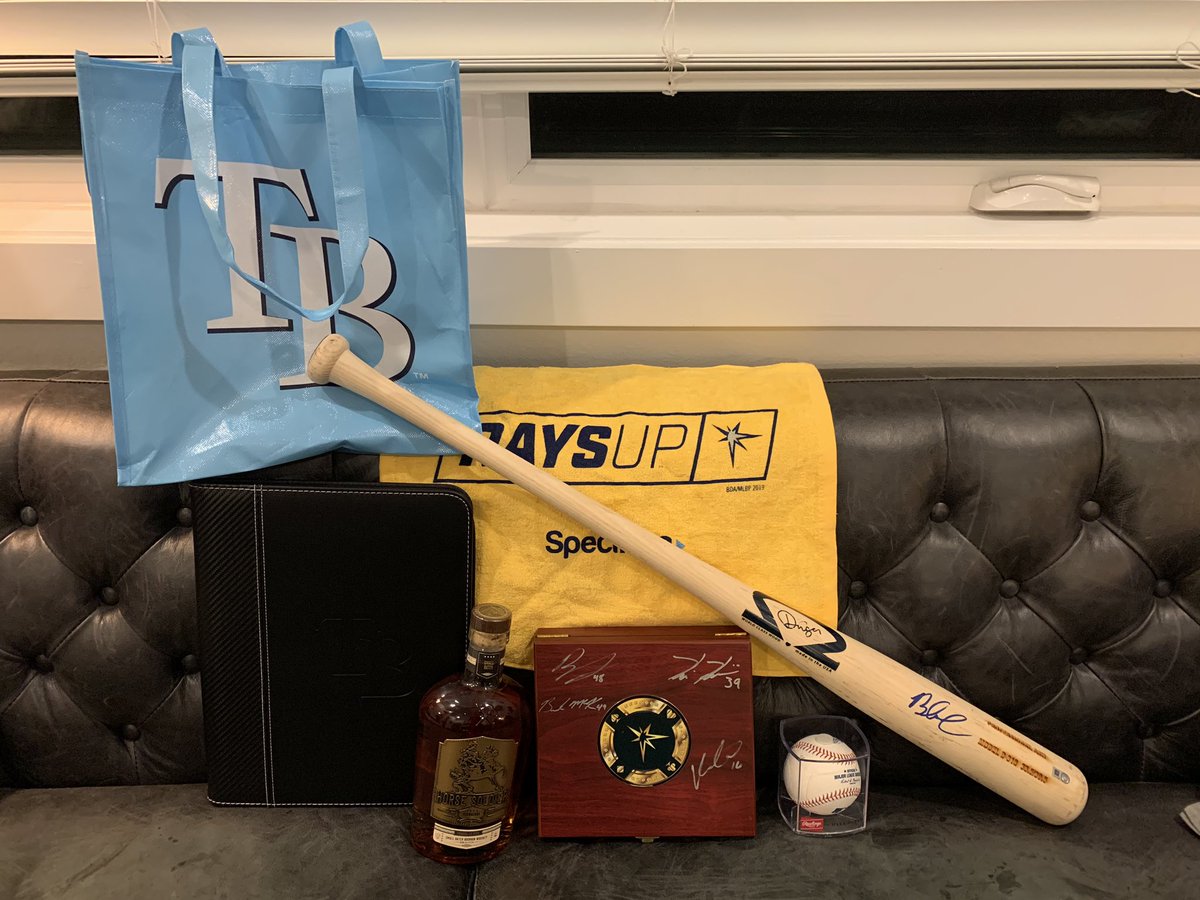 brettamtpa's tweet photo. Today was not a bad day. Got to sneak out of work and see @KKiermaier39 and Rays staff including @davewills34 at the annual @RaysBaseball @RaysPartners Sponsor lunch. Then won some @HorseSoldierUSA and a @Sweet_n_Lowe5 autographed bat. I never win stuff! https://t.co/hArF8TPuJM