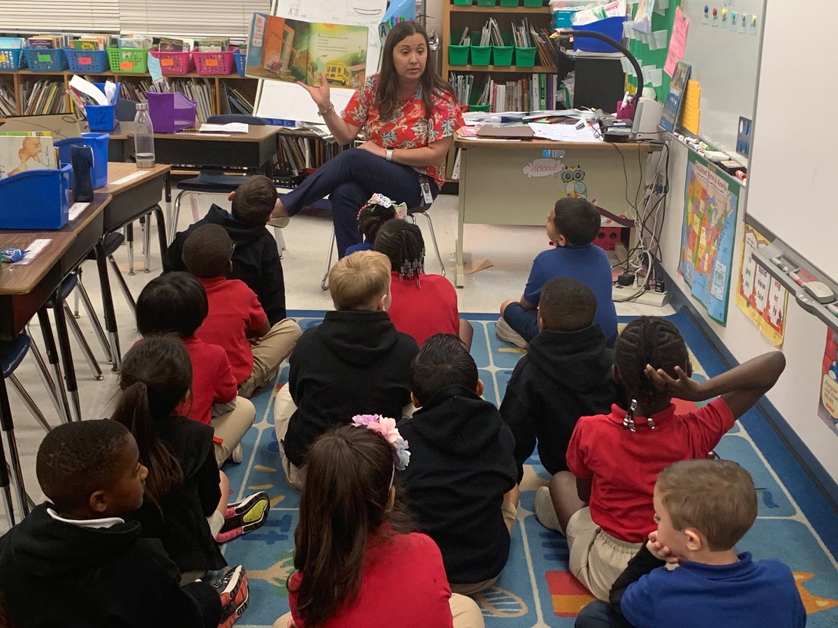 CRL_Principal's tweet photo. Literacy Week was a huge success at JSA! We “book-ed” an adventurous trip filled with books, guest readers, & tacky tourists! @PolkSchoolsNews @JSAPrincipal @PcpsRecruitment @EducationFL #lovepolkschools #jsarocks #FLCelebratesLiteracy https://t.co/5v2GxBajpi