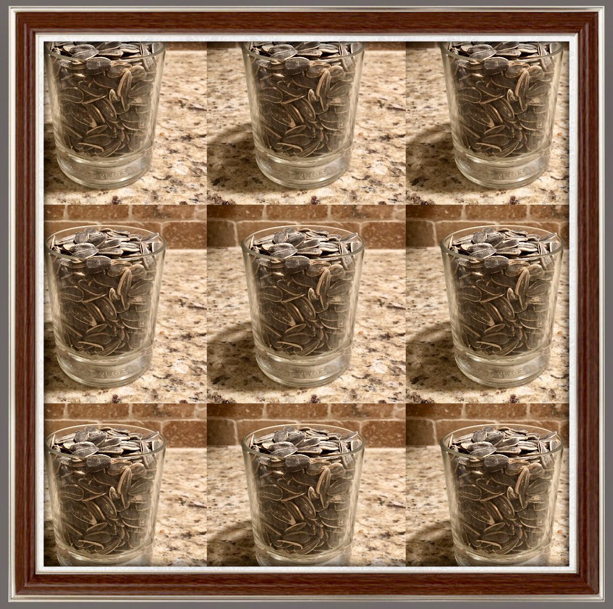 🦋$100 Challenge🦋
How many Sunflower Seeds are in these 9 cups? Each person has 10 chances. Whose going to be @RyanConstructi4 and my first $100 winner?
💜READY💜HAVE FUN💜GO💜