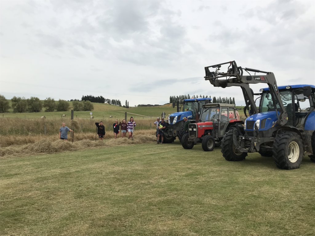 SouthernFD's tweet image. It’s been a big day cleaning up from the previous wind event before the next one.