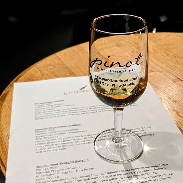 plsGetTheBread's tweet image. Thanks @lovethebottle for having me last night at the wine tasting and snack pairing at @pinotboutiquewinebar with @inbetweenrivers. From scent to acidity, I learned a lot about different types of wine!

📸 instagram.com/p/B8Ahl7cl8dS/ via tweet.photo
