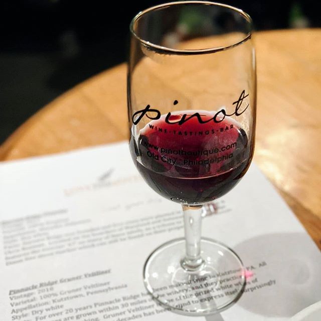 plsGetTheBread's tweet image. Thanks @lovethebottle for having me last night at the wine tasting and snack pairing at @pinotboutiquewinebar with @inbetweenrivers. From scent to acidity, I learned a lot about different types of wine!

📸 instagram.com/p/B8Ahl7cl8dS/ via tweet.photo