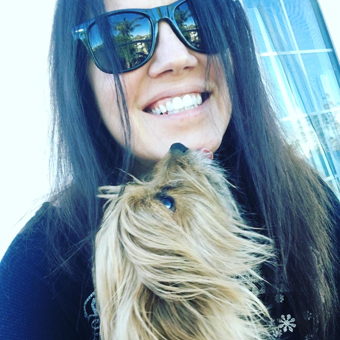 2 pic. Be grateful for every moment... and love each other every minute...#lovespreadit #inarivachs #friyay #fridayvibes #meandmydog https://t.co/z9s8q1W4mu