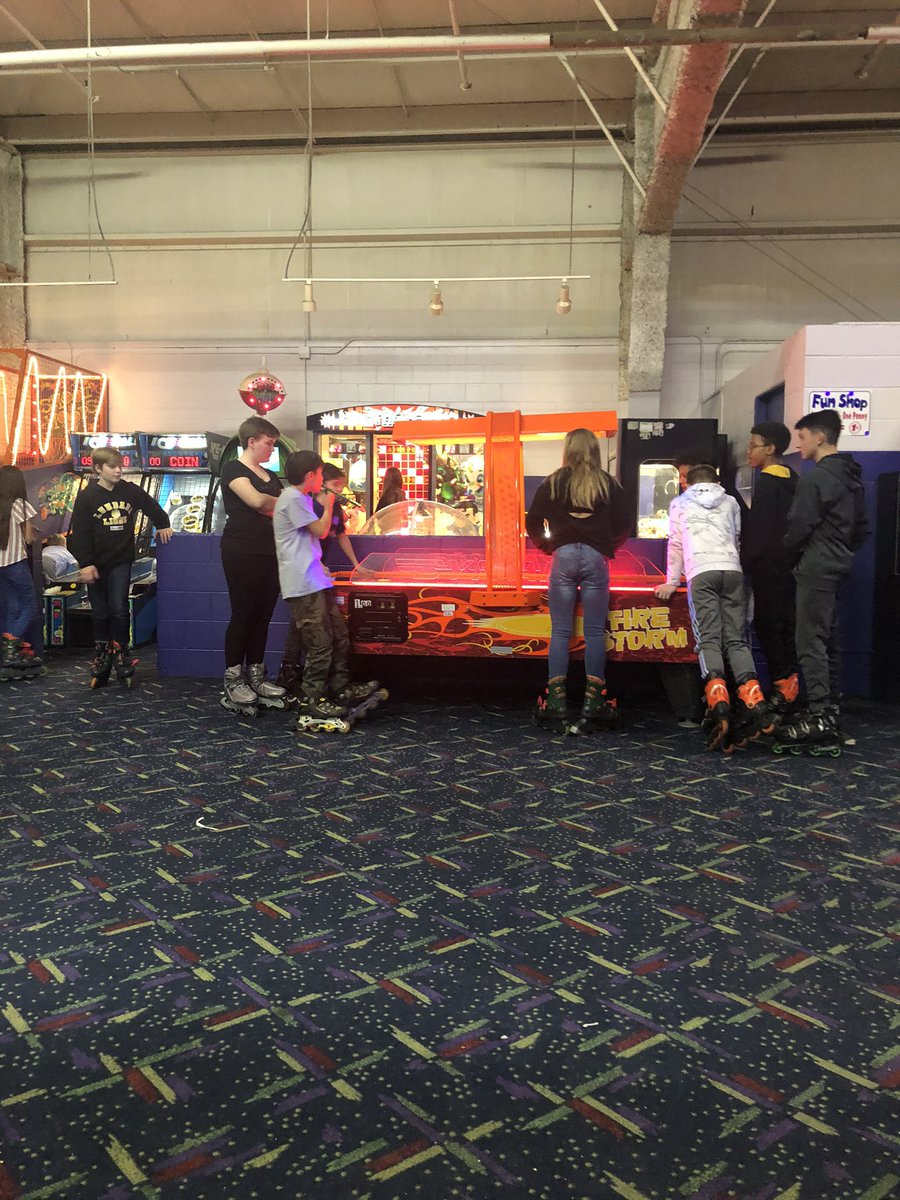LMS Student Council skate night FUN! Raising funds for a great cause! #Lundahlcares #Penniesforpatients <a href="/LundahlLions/">Lundahl Lions</a> <a href="/mrschudiktweets/">Kim Chudik</a> <a href="/JohannesenSusie/">Susie Johannesen</a> <a href="/d47schools_/">District 47 Schools</a>