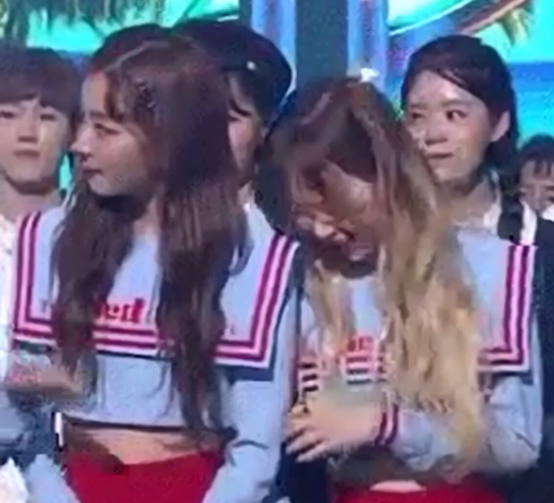 The way wendy instinctively tries to bury her face into Seulgi’s shoulder when she gets shy? 