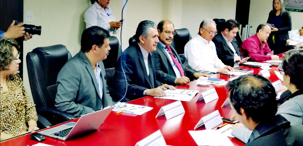 ConcheirLuciano's tweet photo. Hoy participamos en la "Reunión Educación Superior Tecnológica de Baja California", en conjunto la @SEP_mx con @BCGobierno y @BC_SEducacion trazamos la ruta de trabajo para la construcción del Plan Regional de #BajaCaliforna https://t.co/g3m9xTunpY