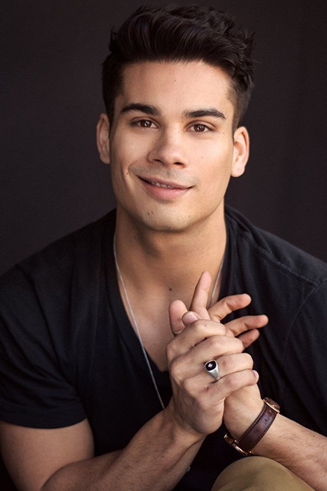 Fangs Fogarty e seus olhos, boca e nariz