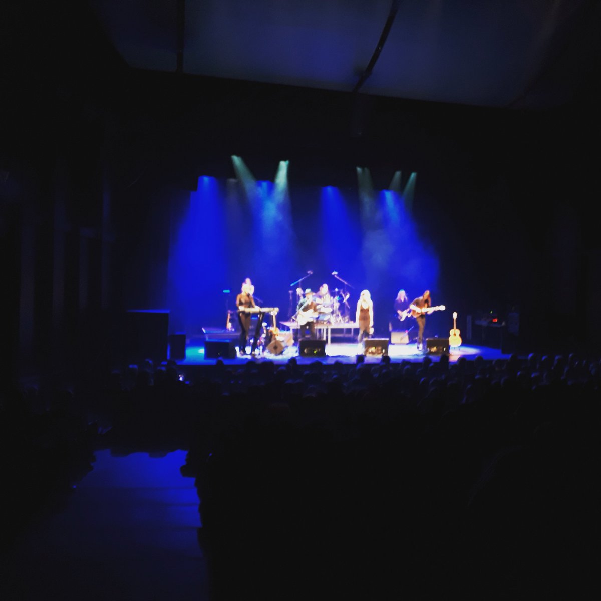 @ClassicAlbumsLive , you did it again! A sublime note-for-note, cut-for-cut rendition of the best of Fleetwod Mac performed for a appreciative full house. Much gratitude!