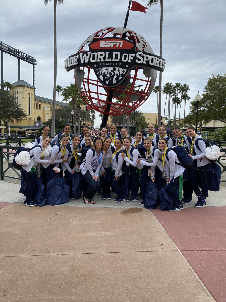 TRGrizzlyPoms's tweet photo. Day 1 of @udadance nationals was a GREAT DAY!! We advanced in all THREE routines today! Next up tomorrow- Game Day FINALS, Pom semi-finals and Jazz semi-finals!! So proud of this team and what they’ve overcome and ACCOMPLISHED this season!! 💙💚 #Family #WeAreOne https://t.co/KeV7duJb5Y