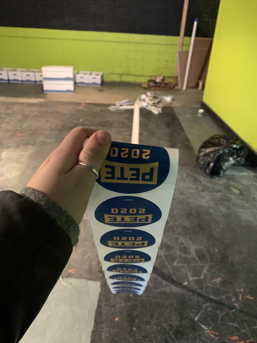courthans13's tweet photo. And we’re rollin’, rollin’, rollin’ up the stickers! #BootEdgeOps #PackEDGEland https://t.co/eZOLJZFH0M